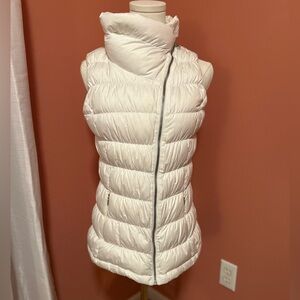 Athleta puffer vest